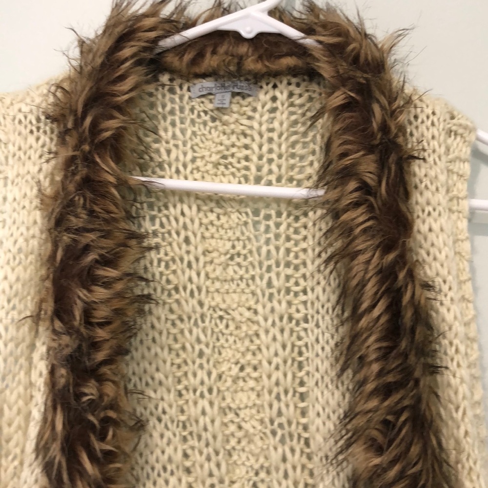 Very CUTE faux fur sweater